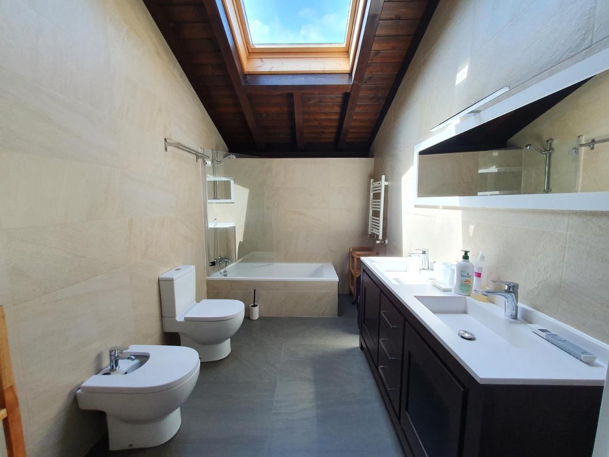 Villa Dreams And Friends On The Coast Of Bilbao. Getxo